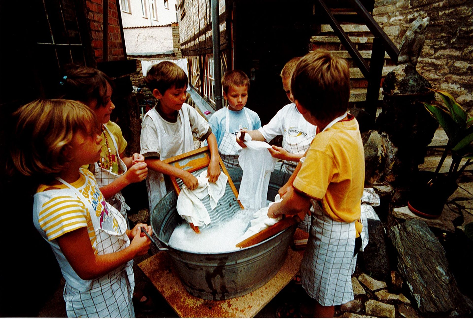 Children's programme: Washing day with the Spengler family